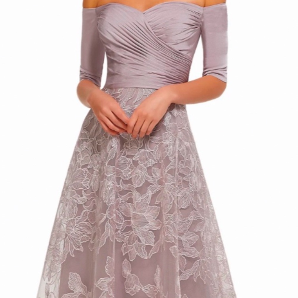 Soft Lavender A-Line Gown with Pleated Bodice for Wedding Guest